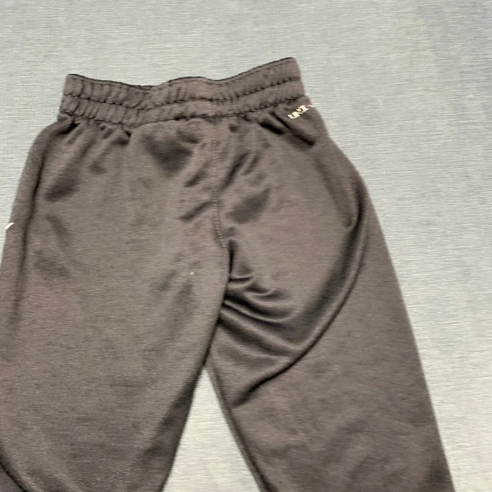 Nike Dri Fit Jogger Pants Boys 4/XS Black Performance Training Elastic Waist